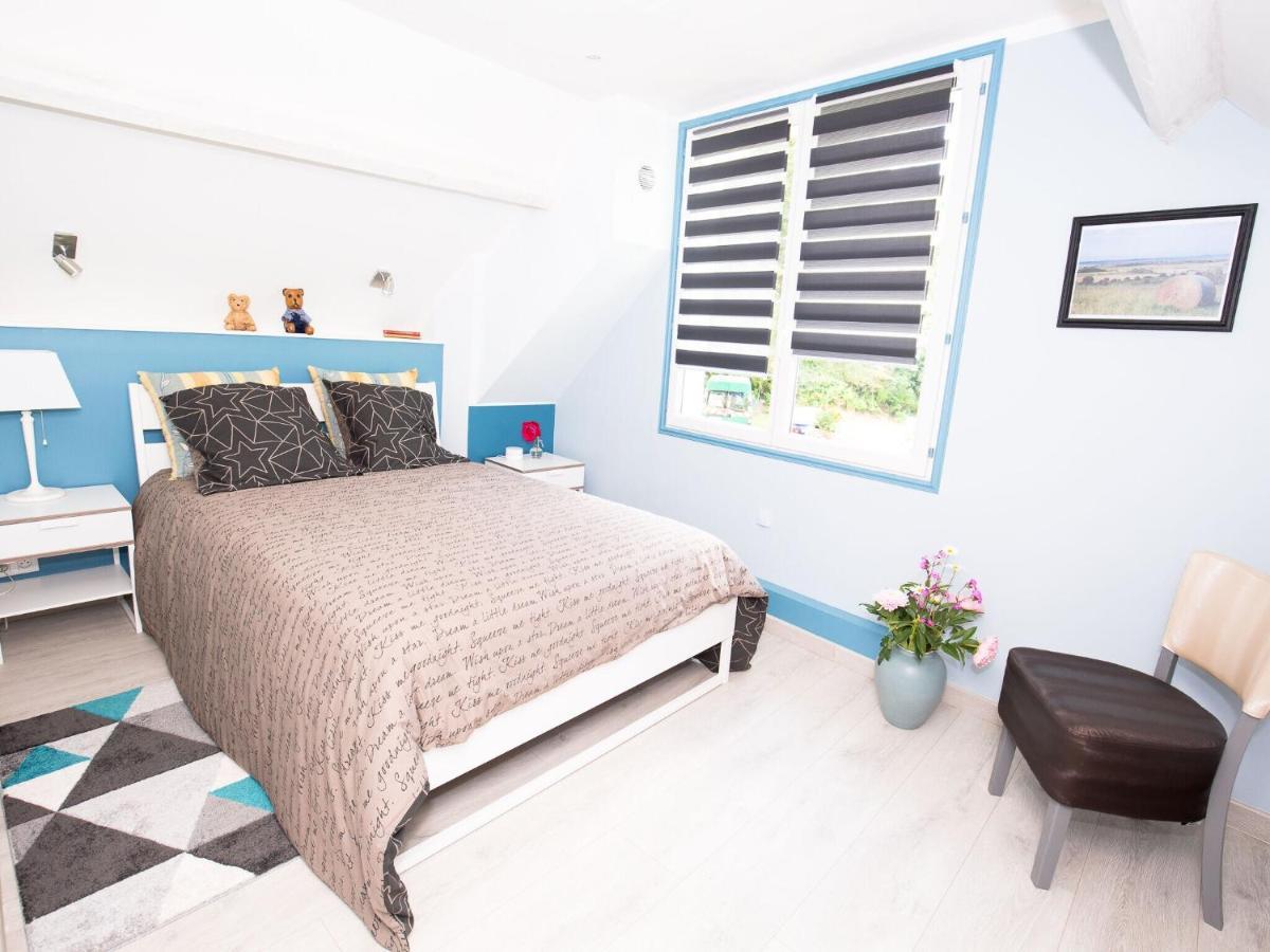 Superb Holiday Home Near The Beach Quineville Ngoại thất bức ảnh